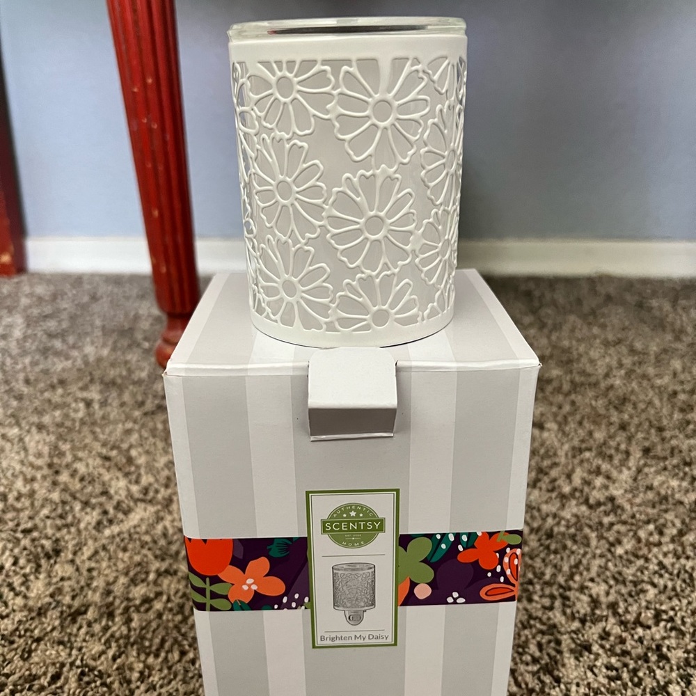 Scentsy mini warmer